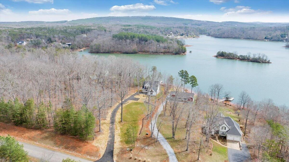 1216 Runaway Bay RD - Photo 106