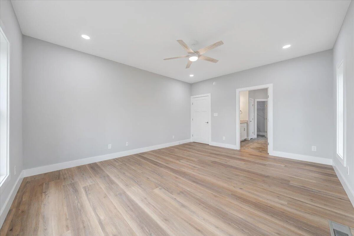 1216 Runaway Bay RD - Photo 31