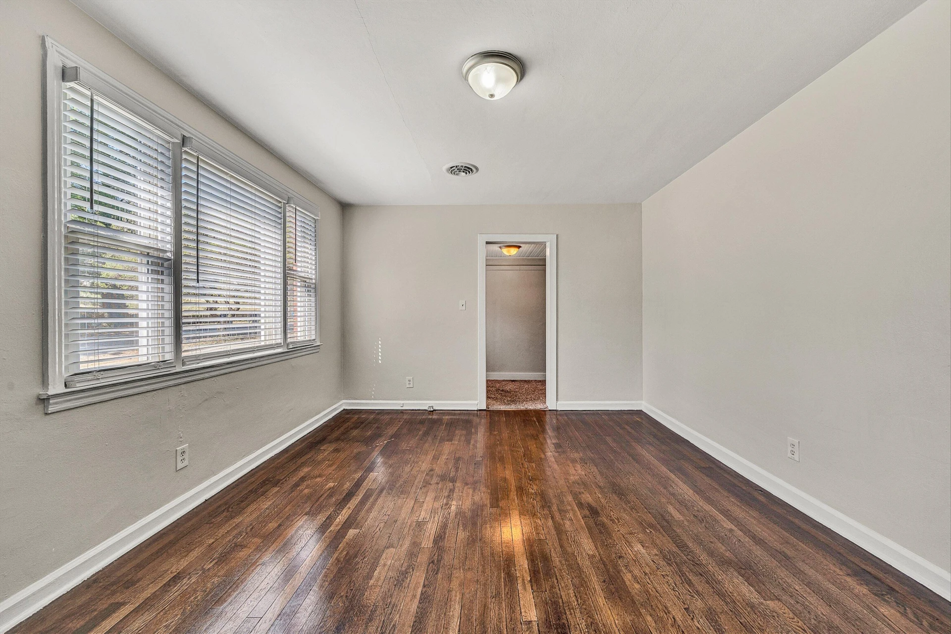 2705 Forest Hill AVE NW - Photo 6