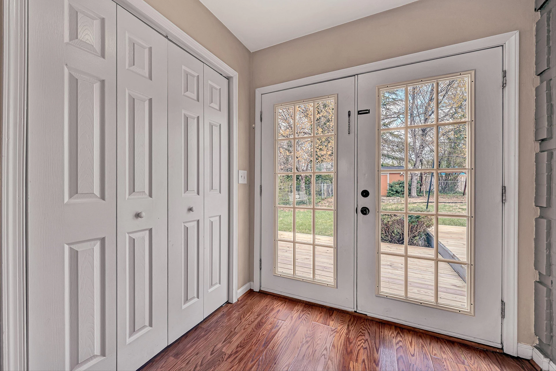2405 Windsor AVE SW - Photo 16