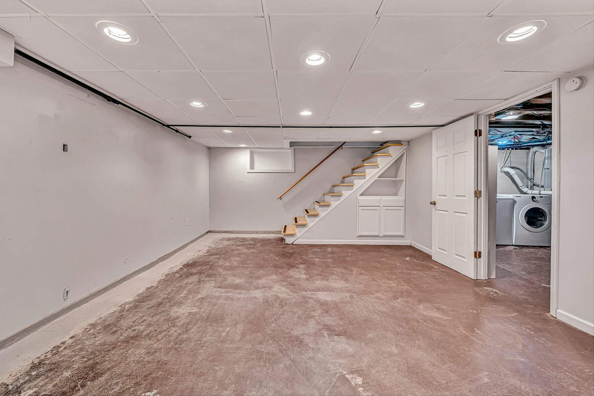 2405 Windsor AVE SW - Photo 27