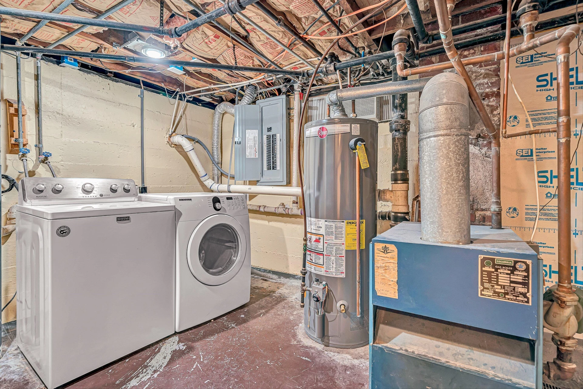 2405 Windsor AVE SW - Photo 30