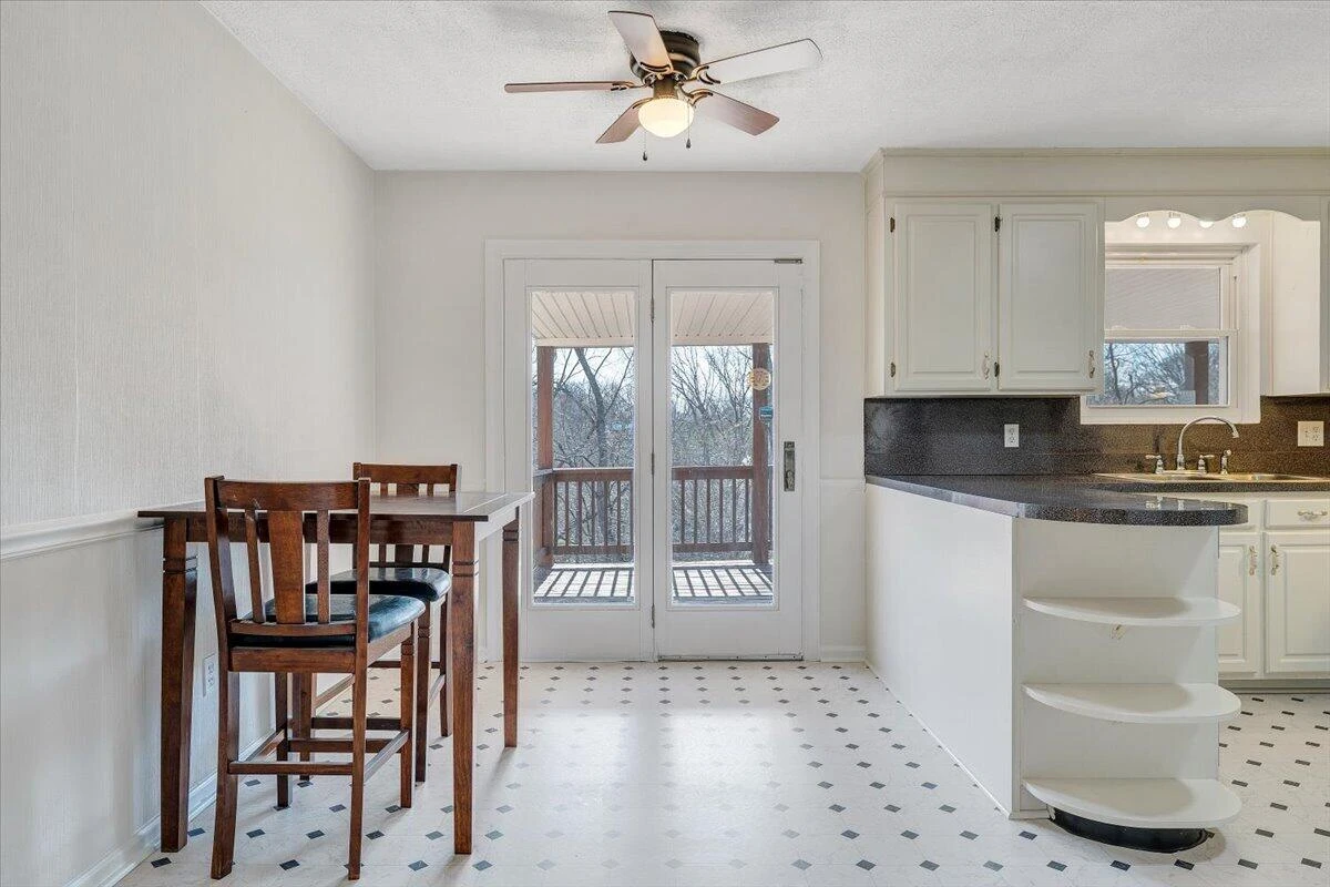 1525 Bandy Mill RD - Photo 11