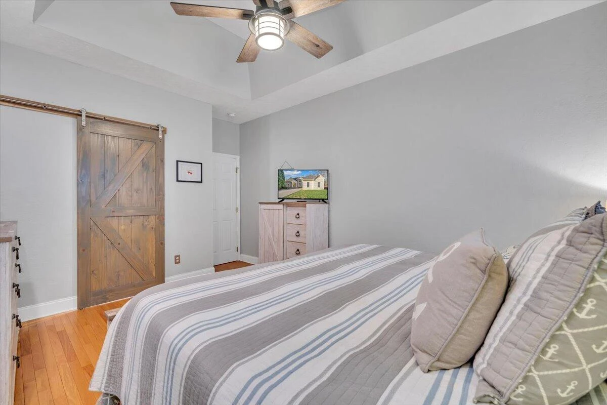 1892 Morewood RD - Photo 32