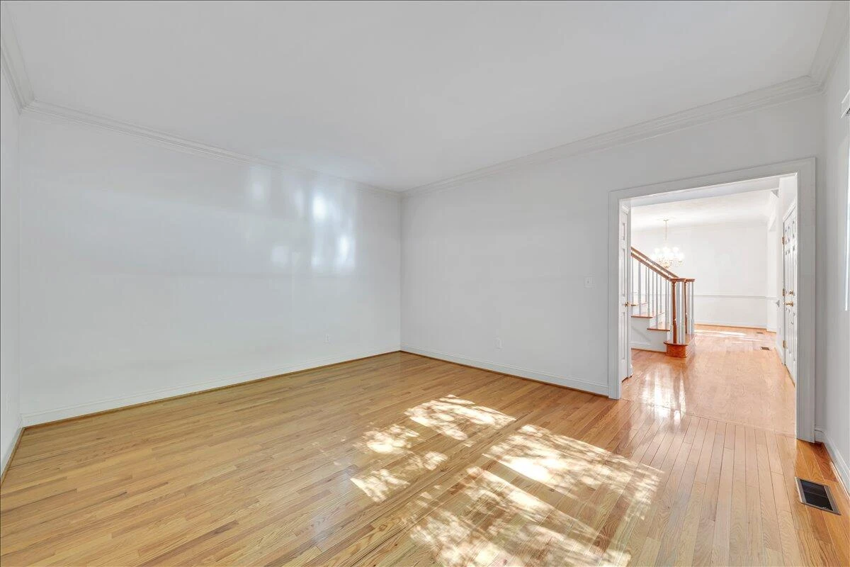 6787 Hidden Woods DR - Photo 10