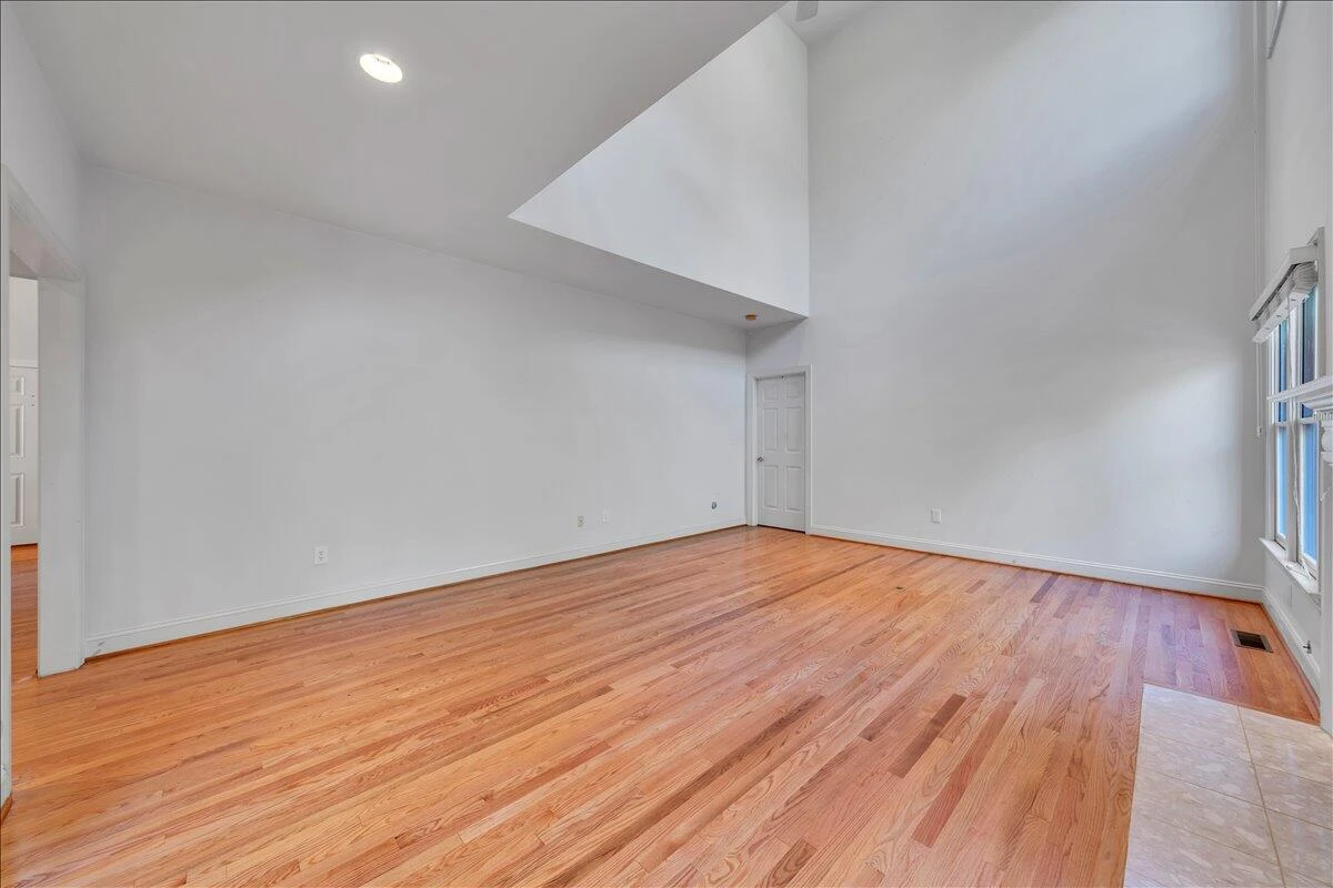 6787 Hidden Woods DR - Photo 19