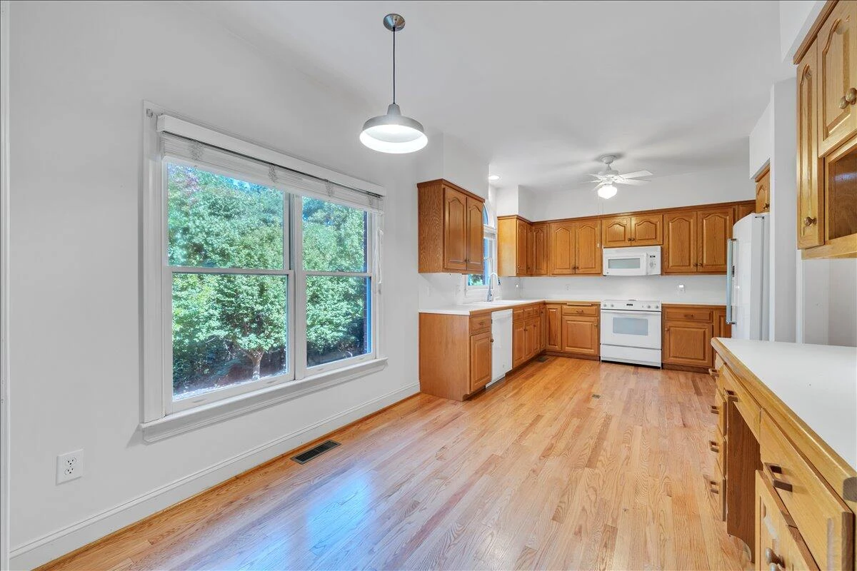6787 Hidden Woods DR - Photo 29