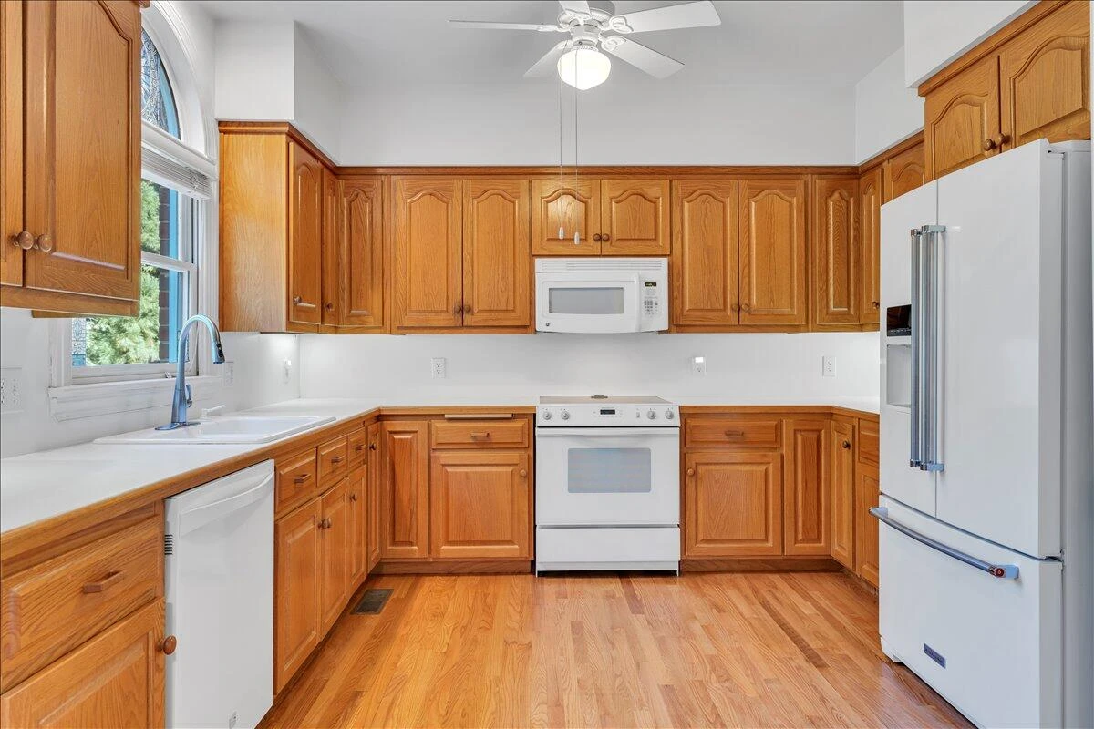 6787 Hidden Woods DR - Photo 33