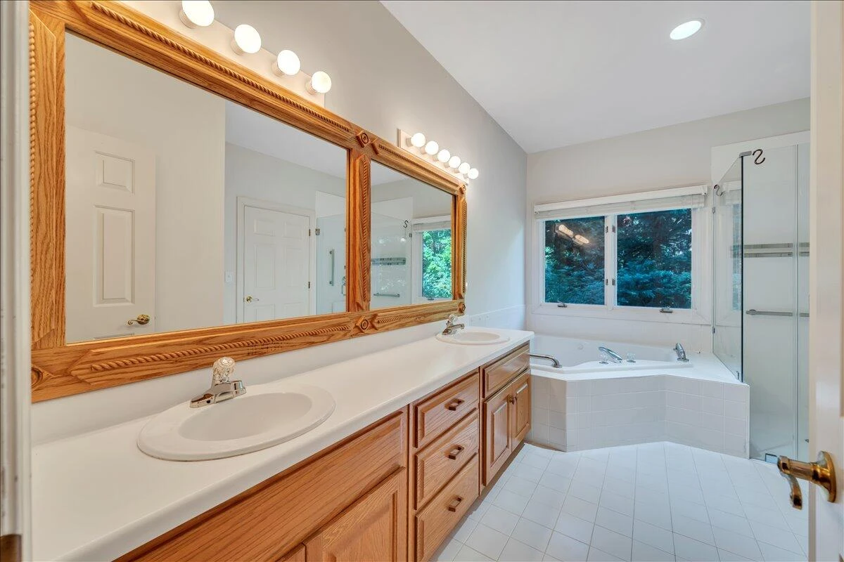 6787 Hidden Woods DR - Photo 43