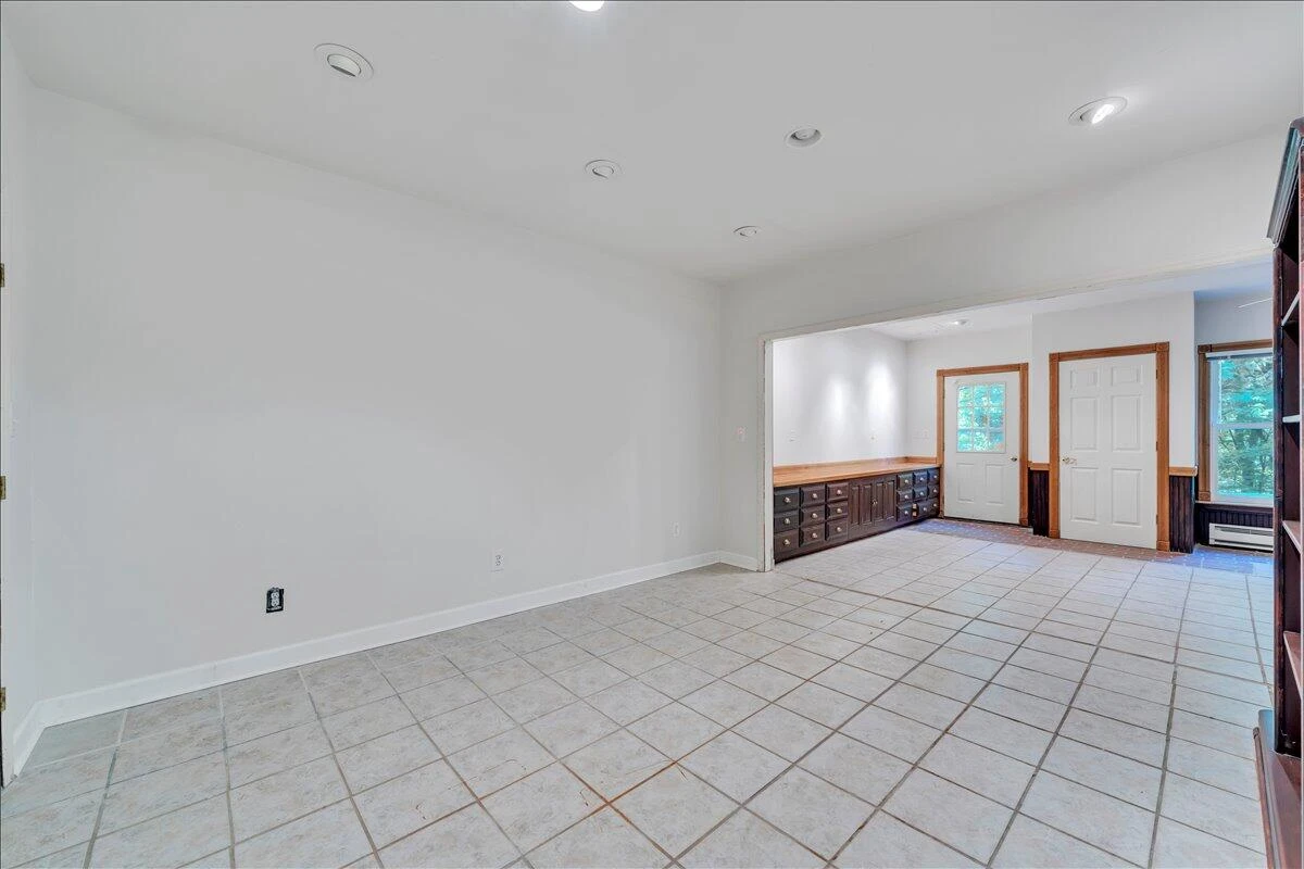 6787 Hidden Woods DR - Photo 80