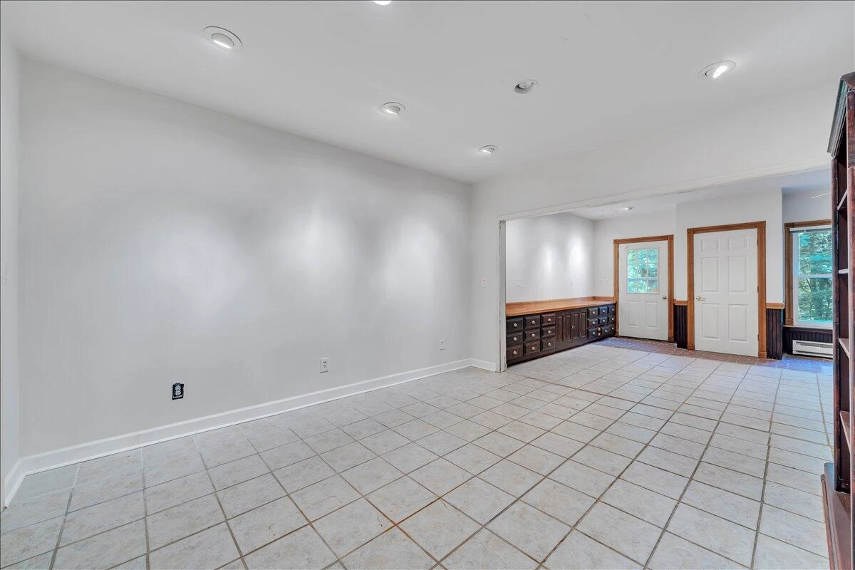 6787 Hidden Woods DR - Photo 82