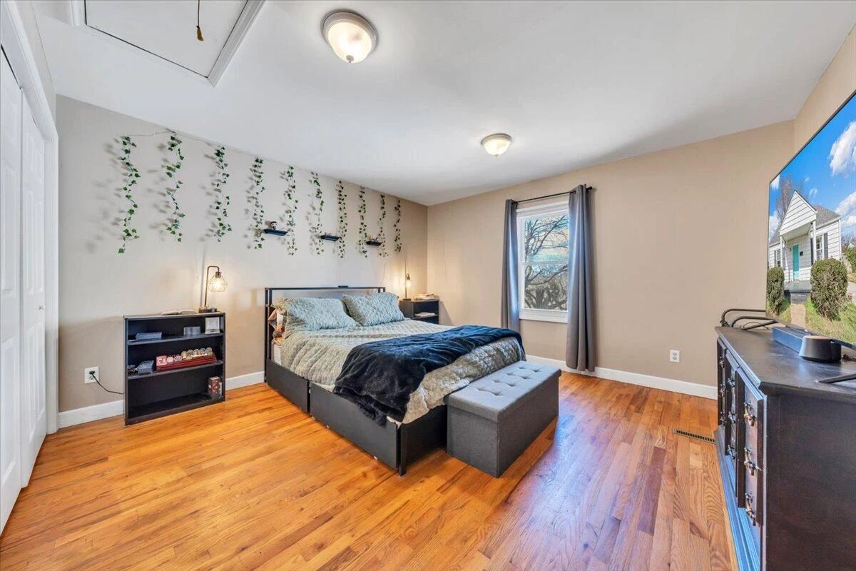 2407 Denniston AVE SW - Photo 18