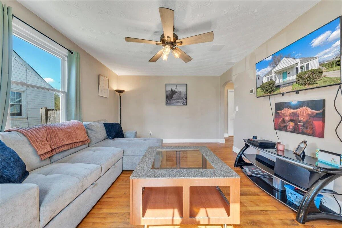 2407 Denniston AVE SW - Photo 5