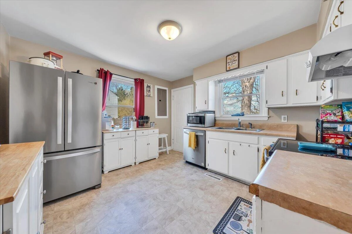 2407 Denniston AVE SW - Photo 8