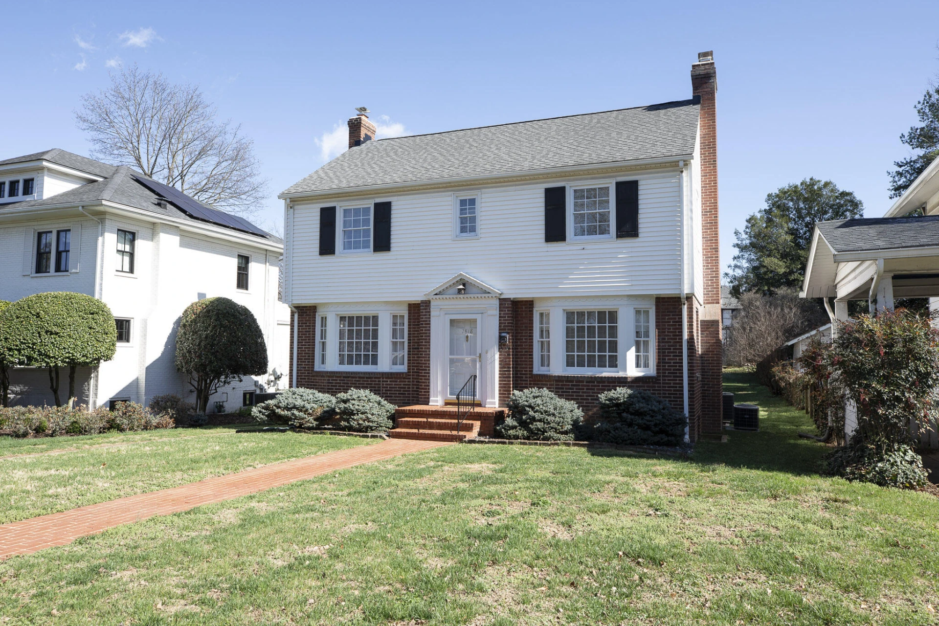1818 Arlington RD SW - Photo 4