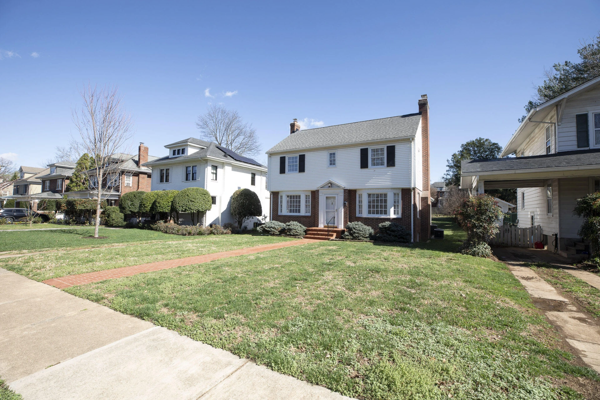 1818 Arlington RD SW - Photo 5