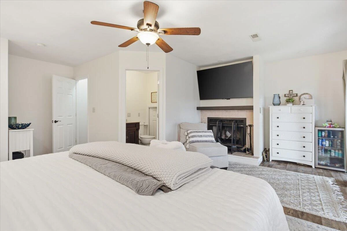 219 Shoreline Marina CIR #122 - Photo 16