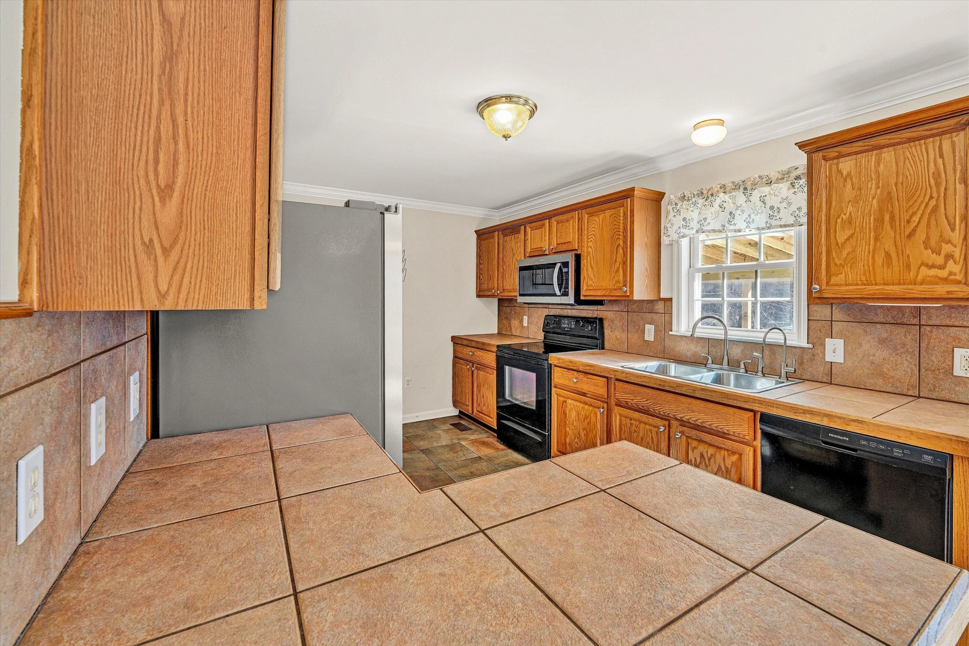 1840 Bluewater DR - Photo 19