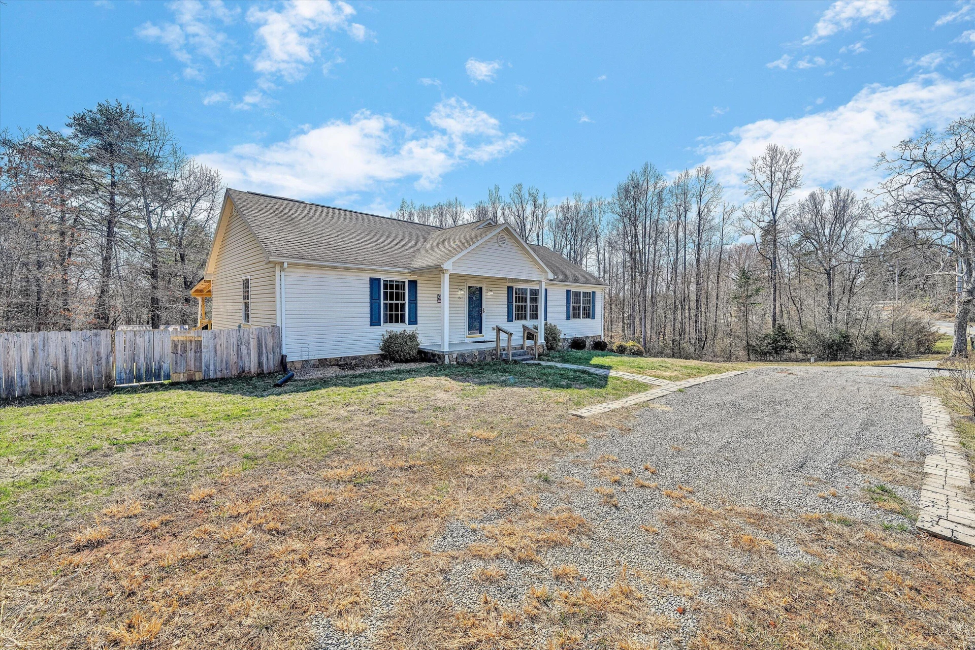 1840 Bluewater DR - Photo 6