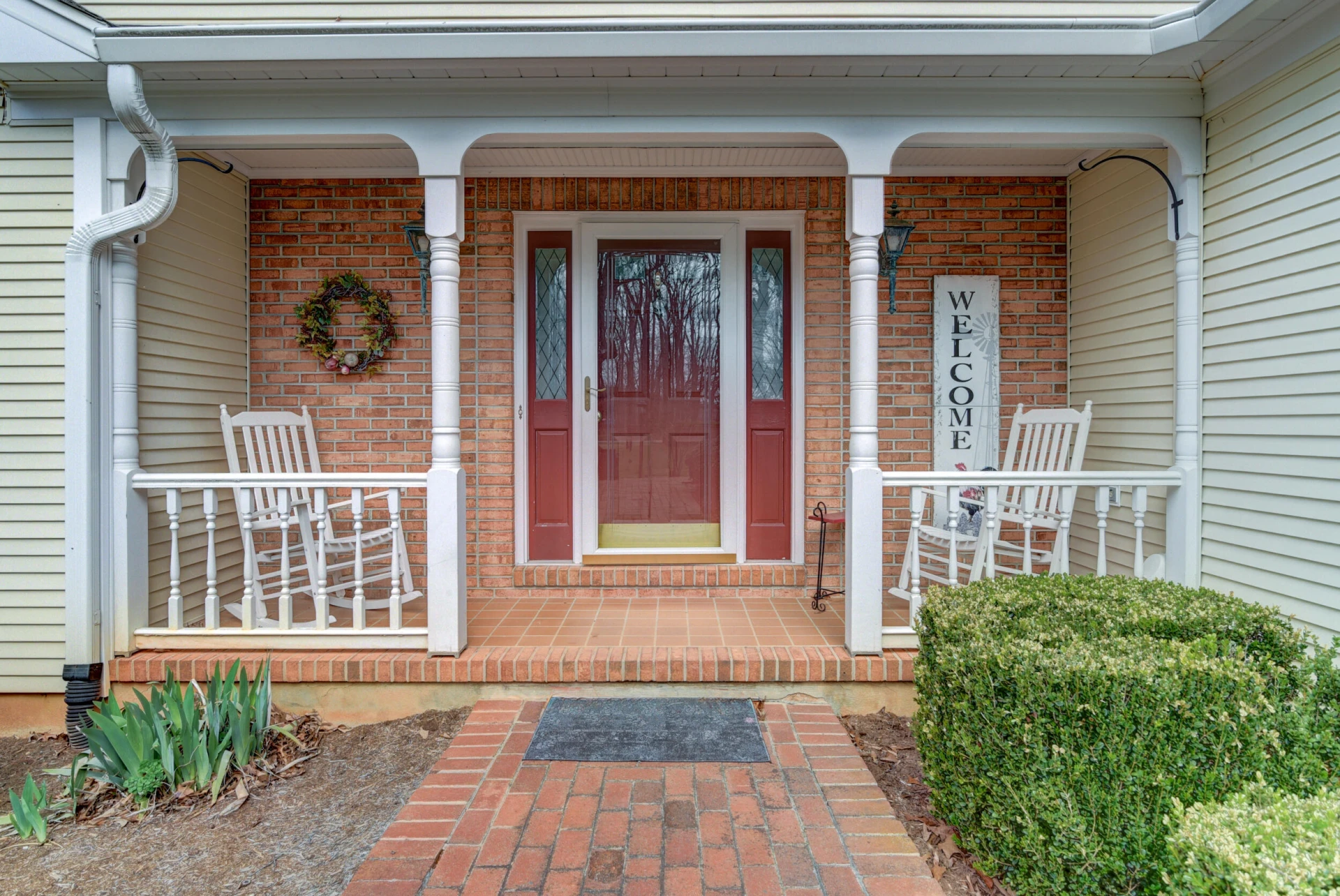 1304 Gills RD - Photo 2