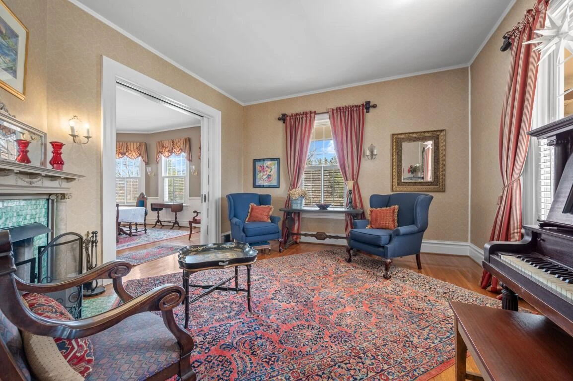 517 Longwood AVE - Photo 11