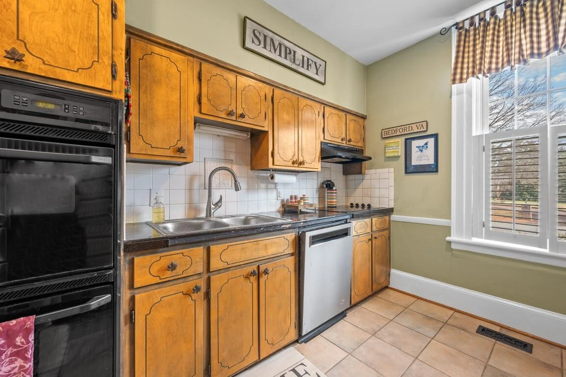 517 Longwood AVE - Photo 27