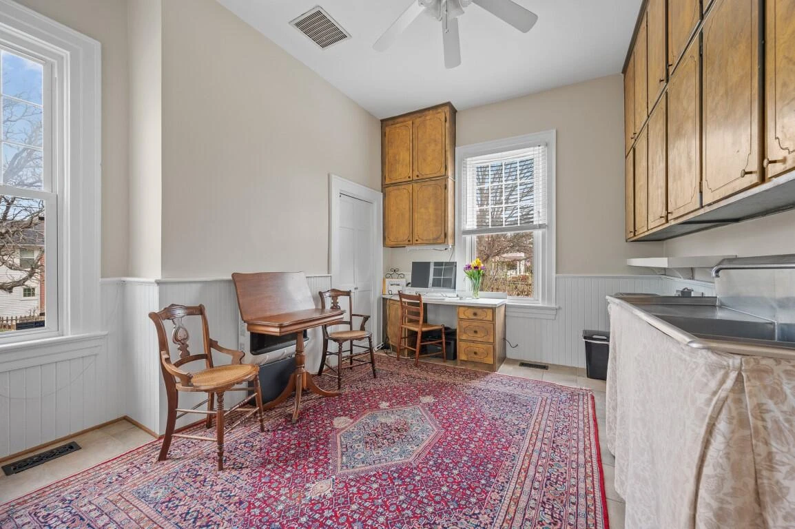 517 Longwood AVE - Photo 30