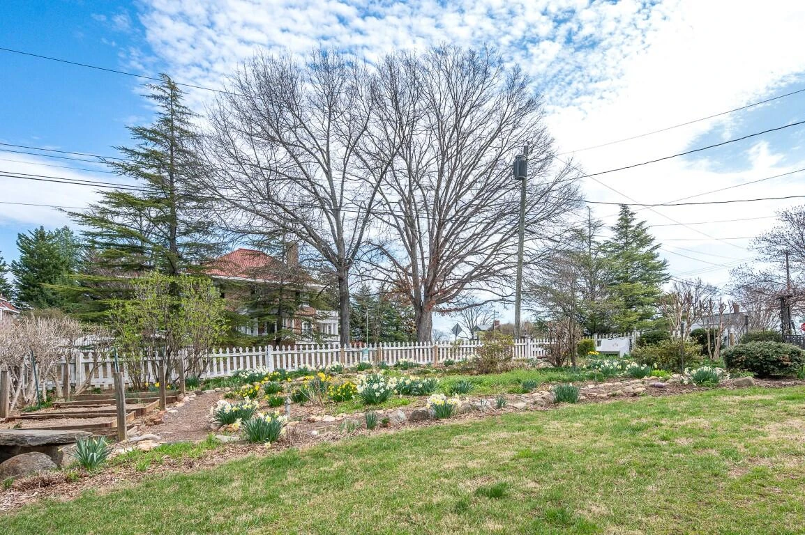 517 Longwood AVE - Photo 64