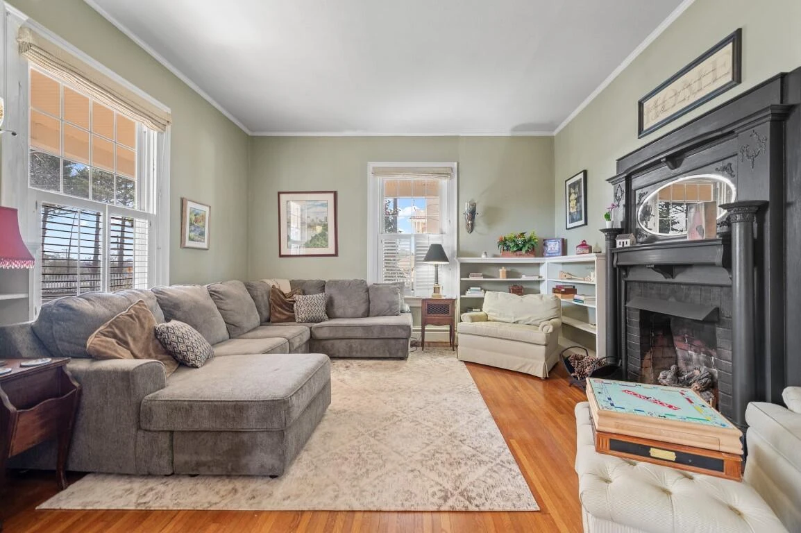 517 Longwood AVE - Photo 8