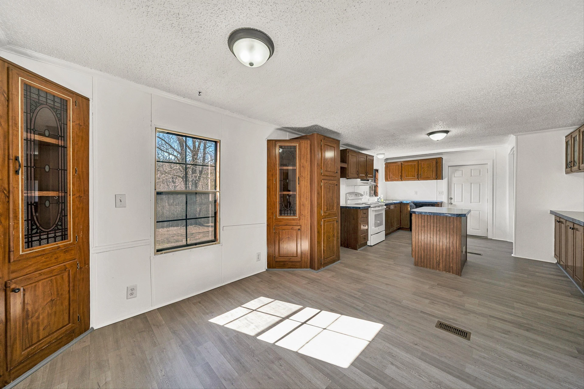 1155 Stonewall RD - Photo 16