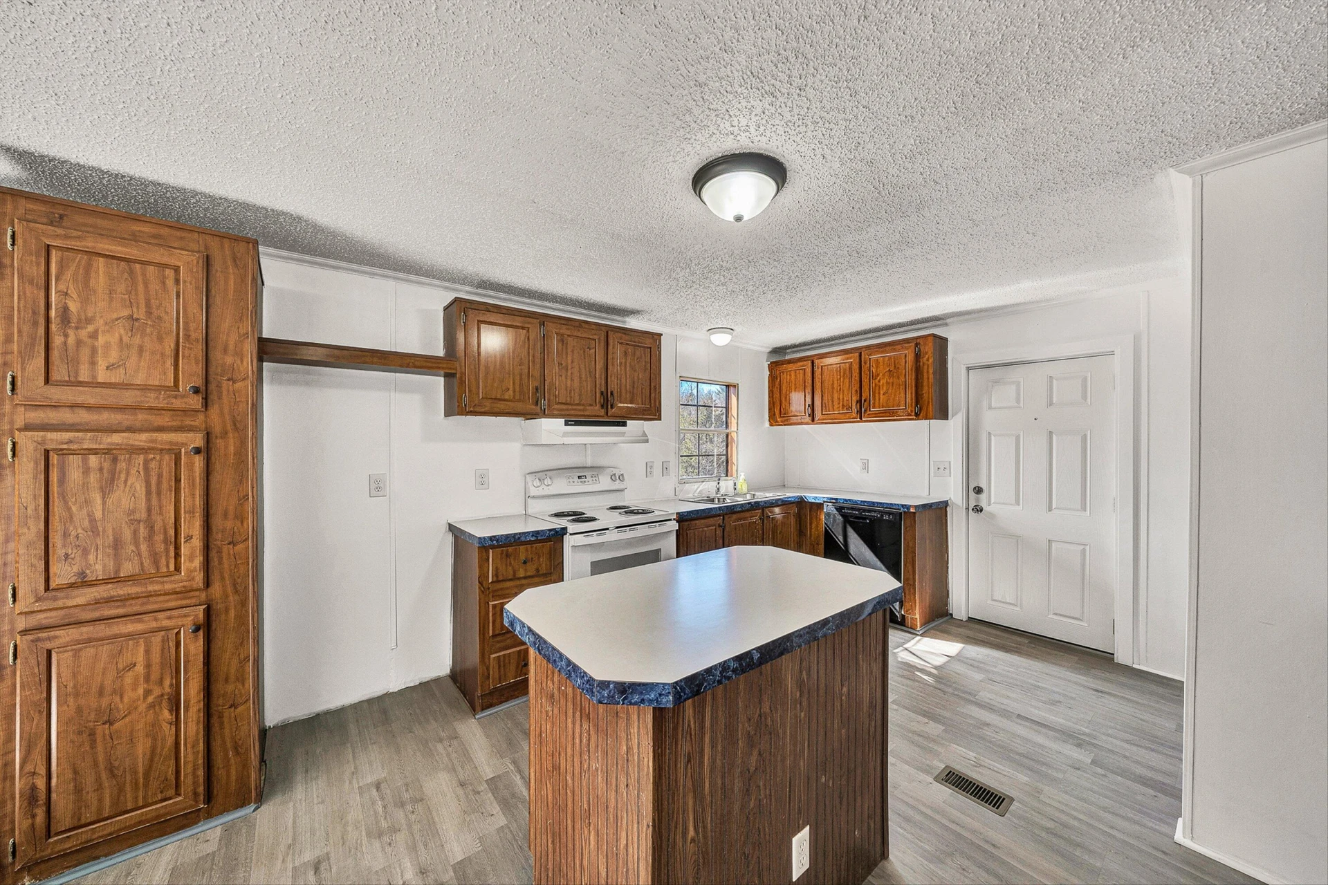 1155 Stonewall RD - Photo 18