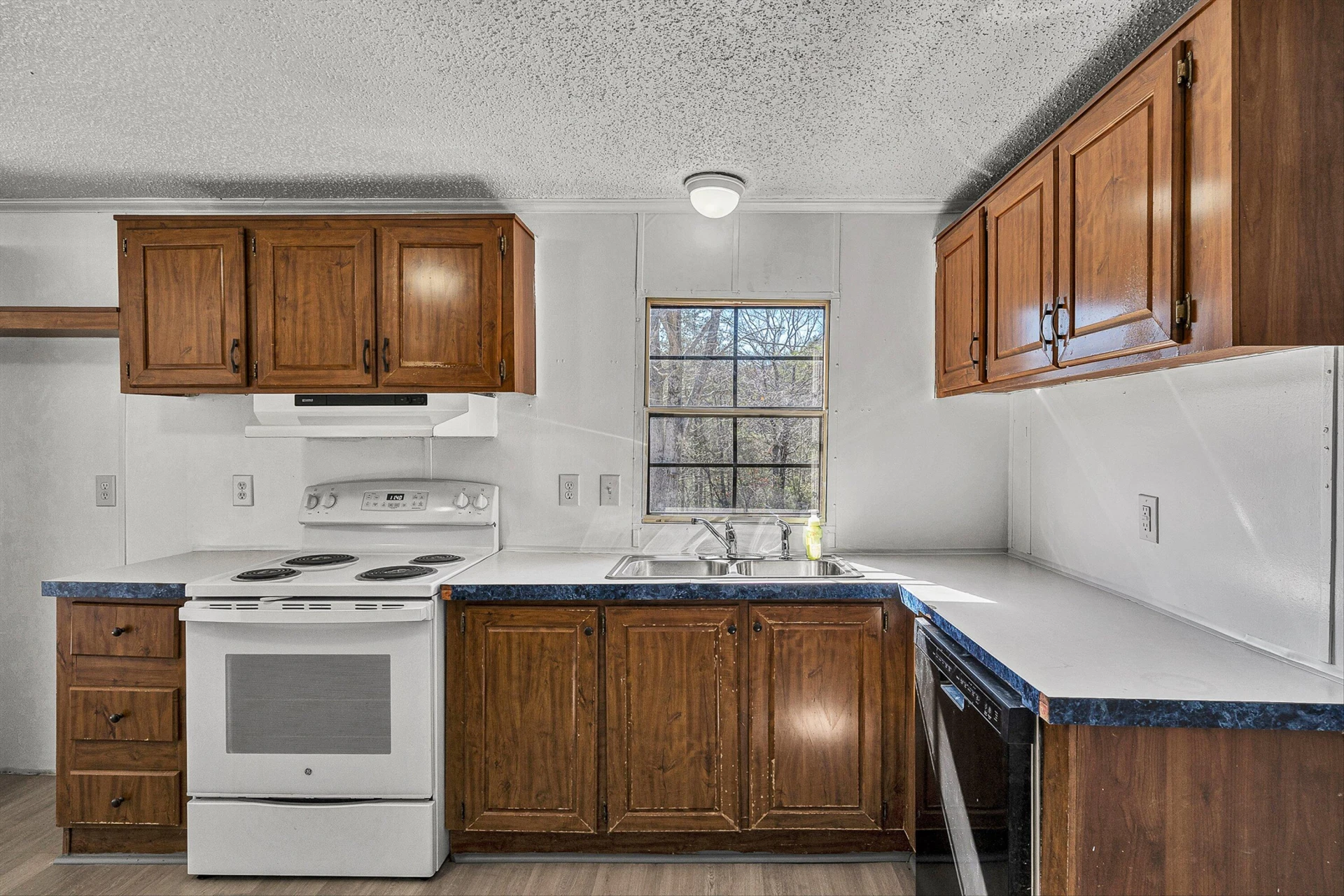 1155 Stonewall RD - Photo 19