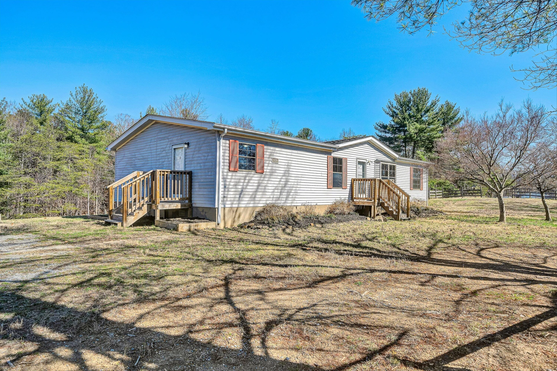 1155 Stonewall RD - Photo 3