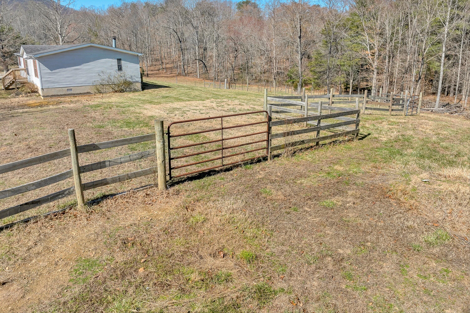 1155 Stonewall RD - Photo 31