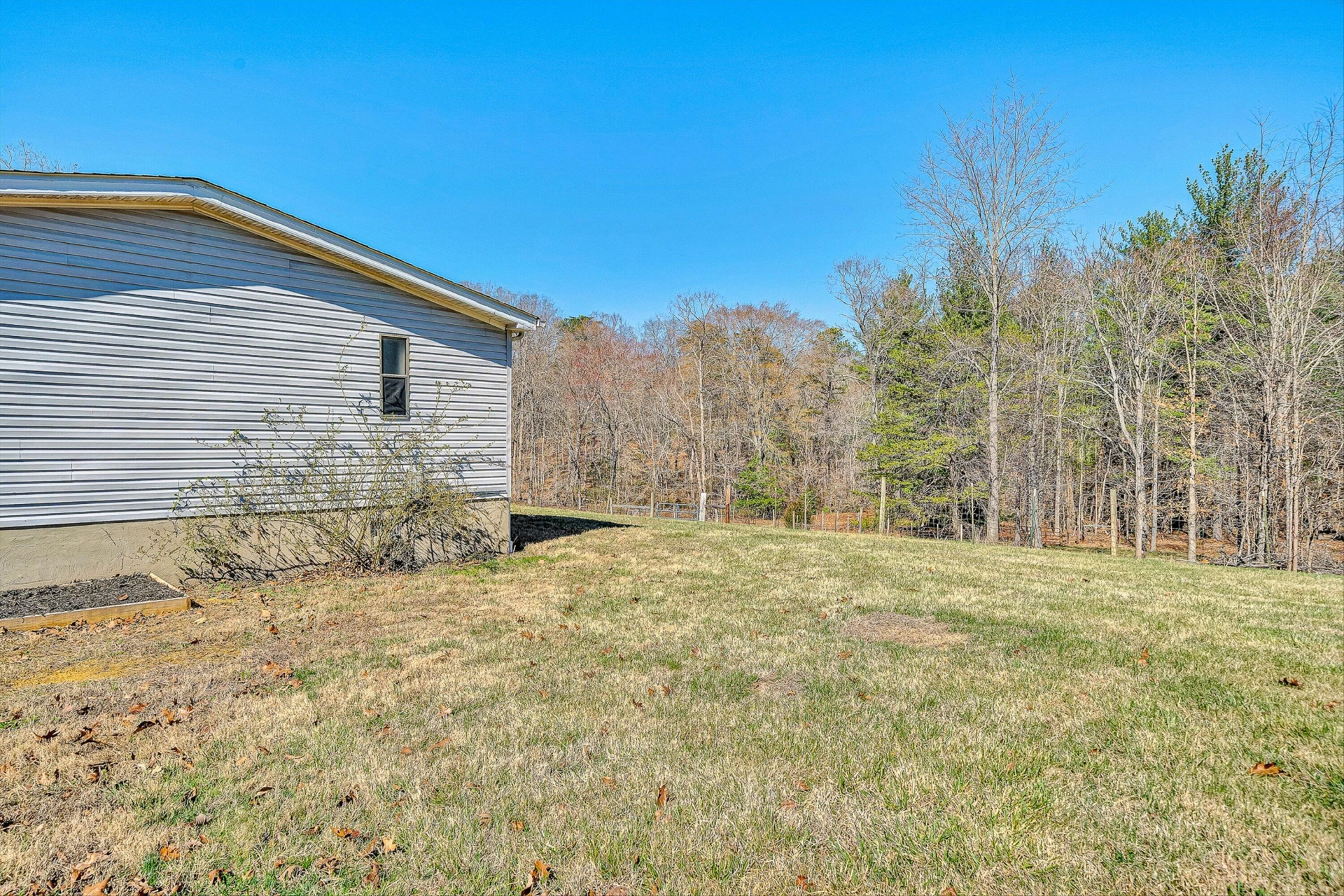 1155 Stonewall RD - Photo 32