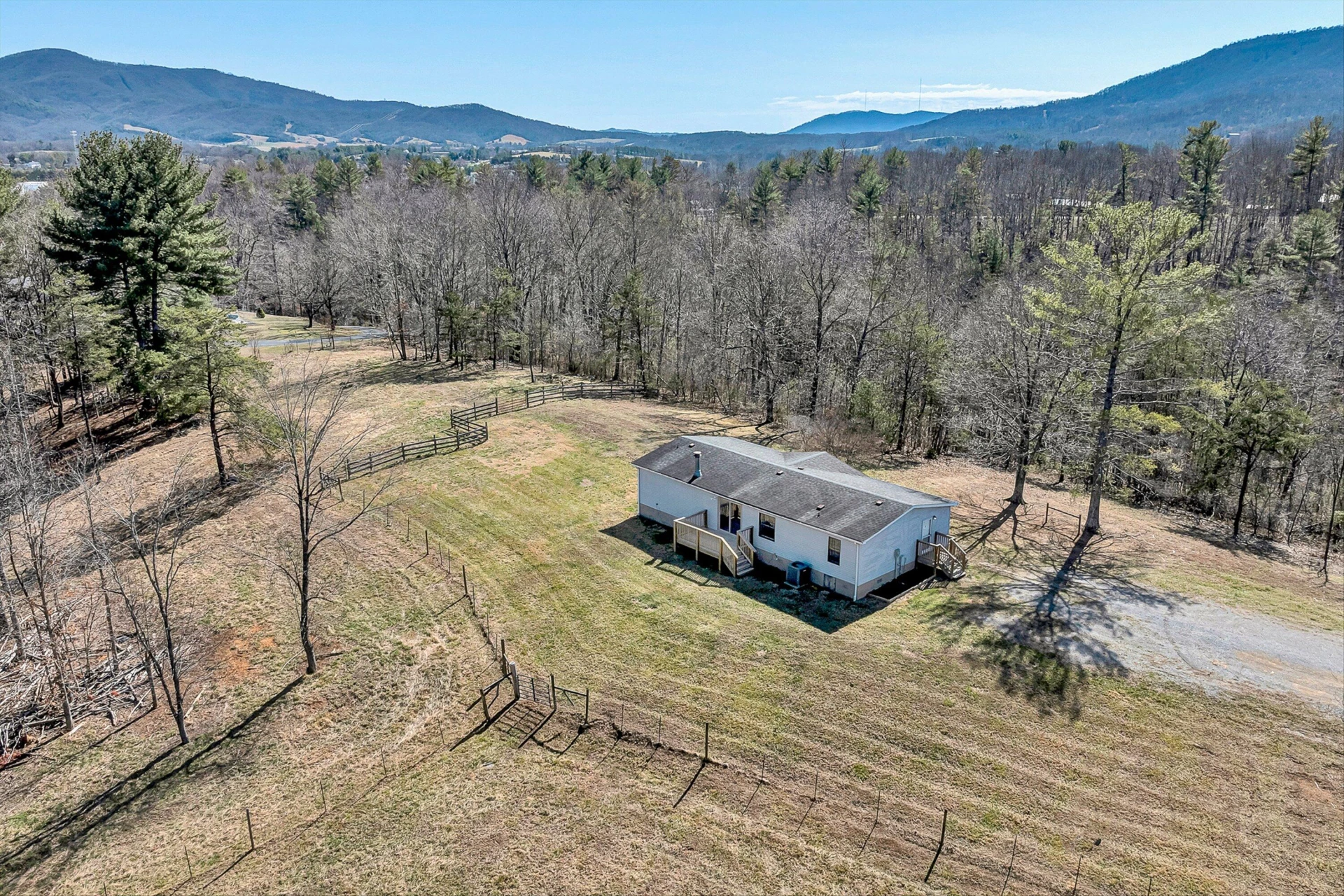 1155 Stonewall RD - Photo 40