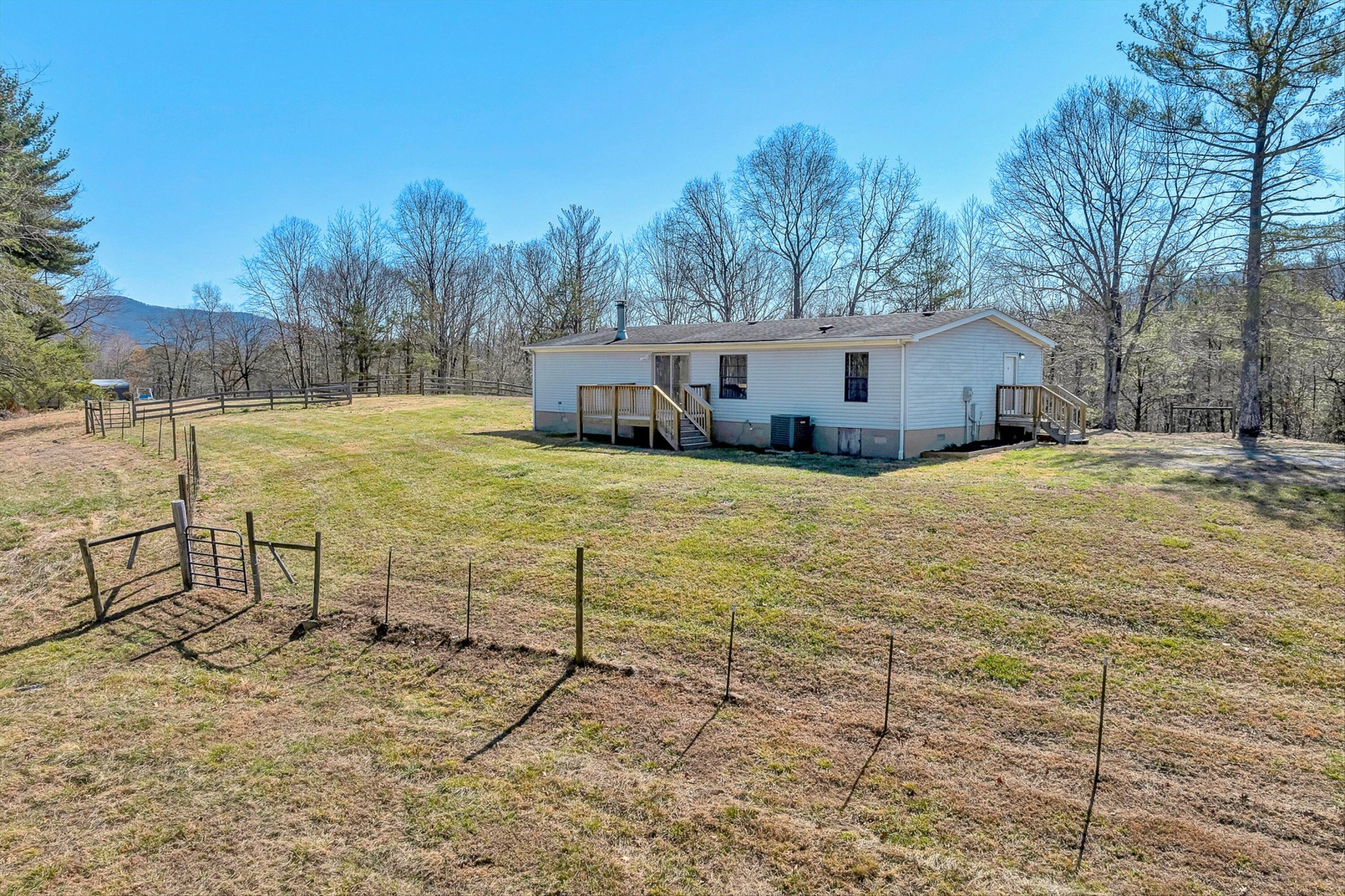 1155 Stonewall RD - Photo 41