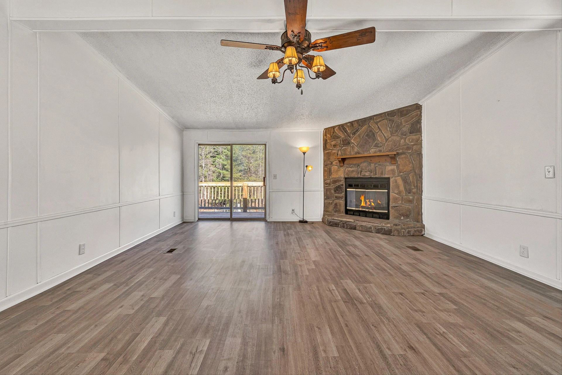 1155 Stonewall RD - Photo 7