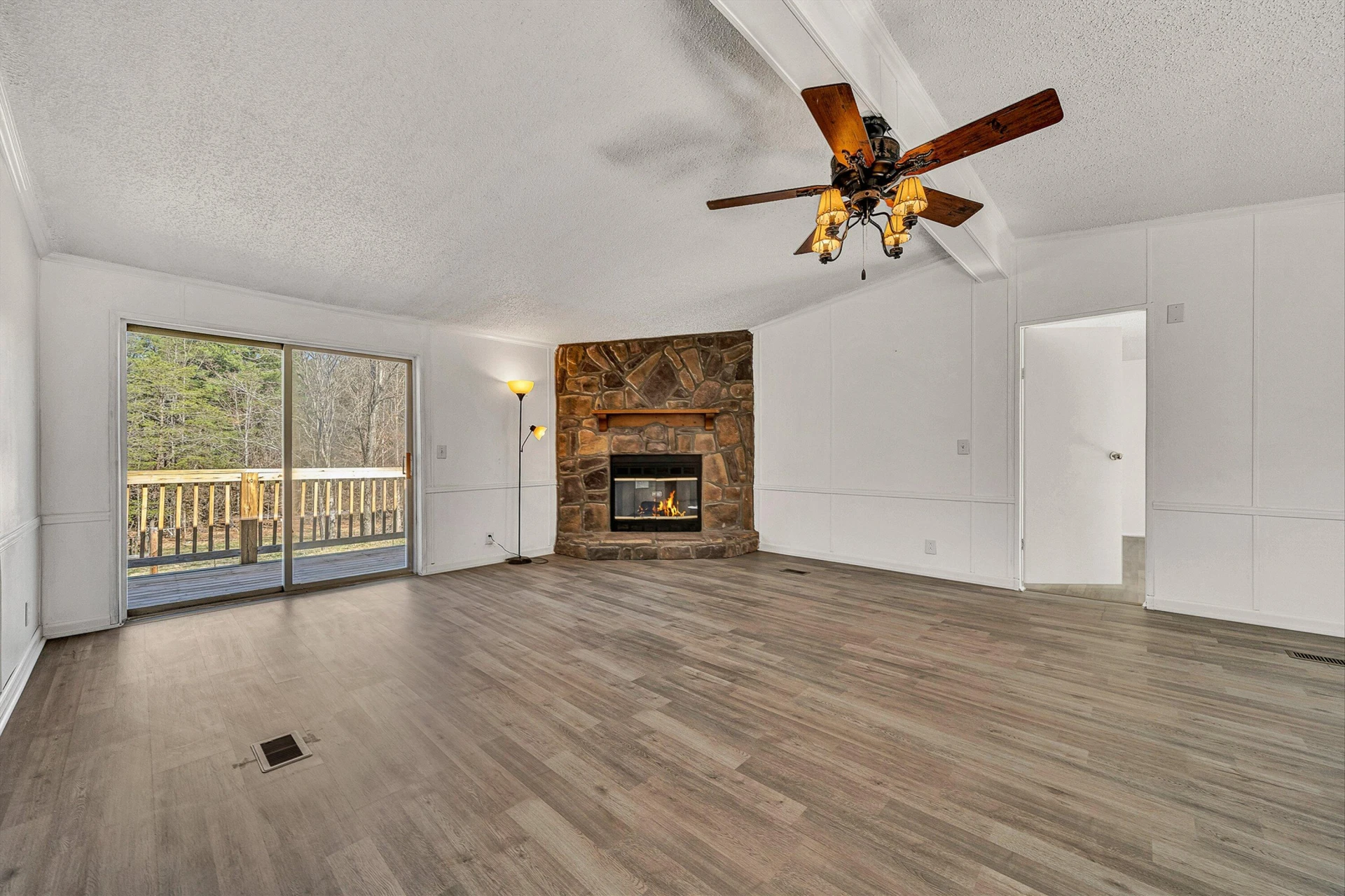 1155 Stonewall RD - Photo 8