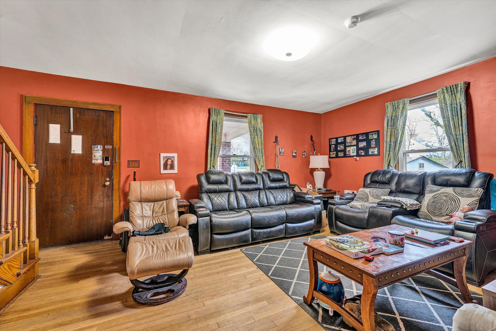 2255 Dunkirk AVE NE - Photo 2