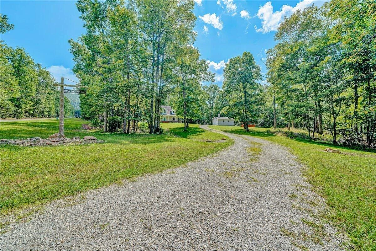 6720 Bradshaw RD - Photo 4
