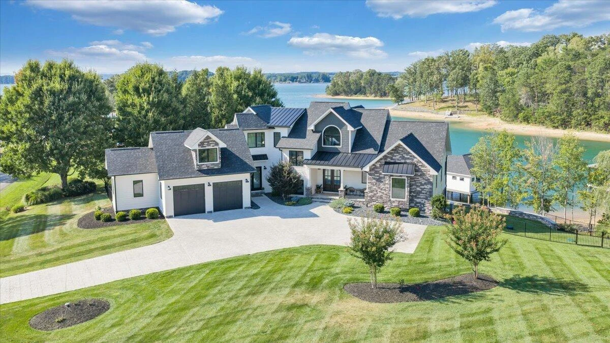 176 Three Point Isle DR - Photo 4