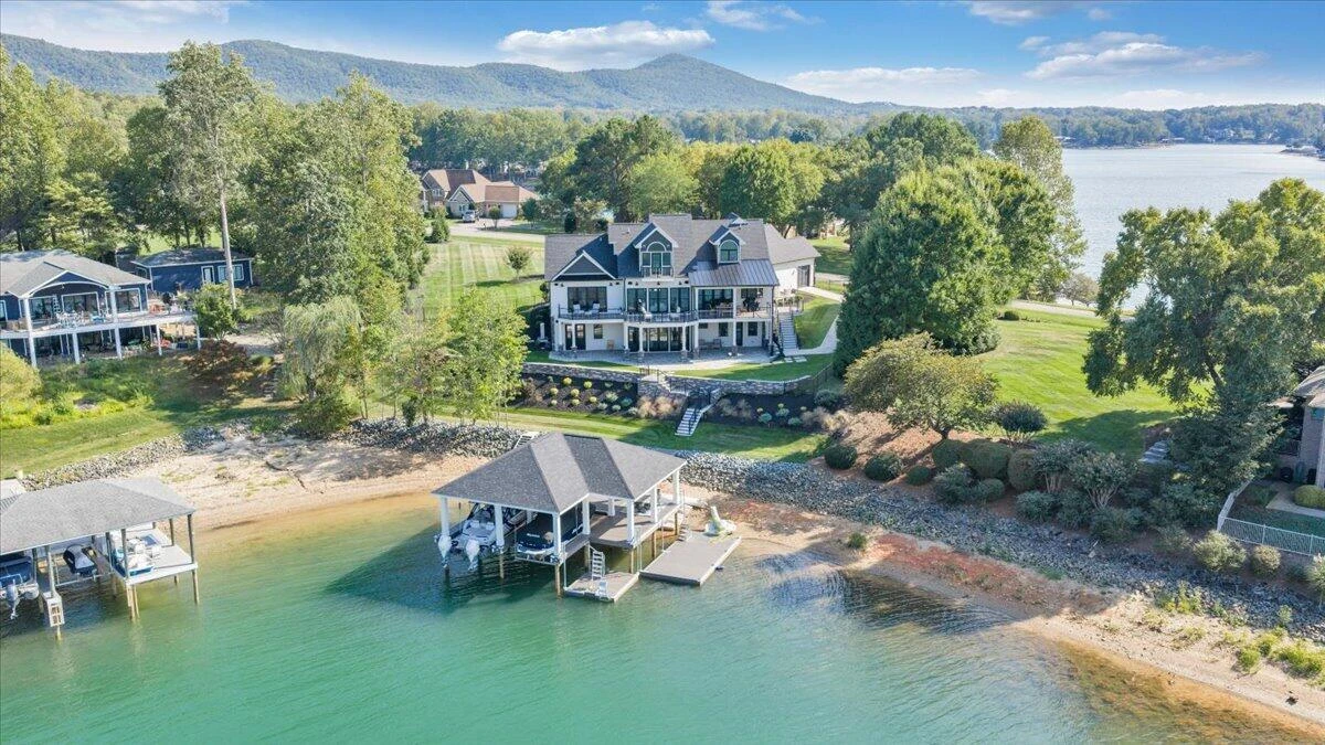 176 Three Point Isle DR - Photo 82