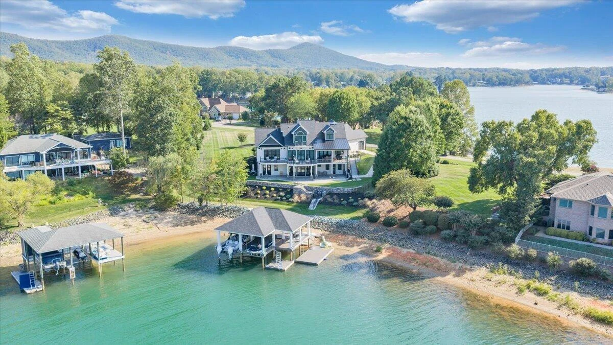 176 Three Point Isle DR - Photo 84