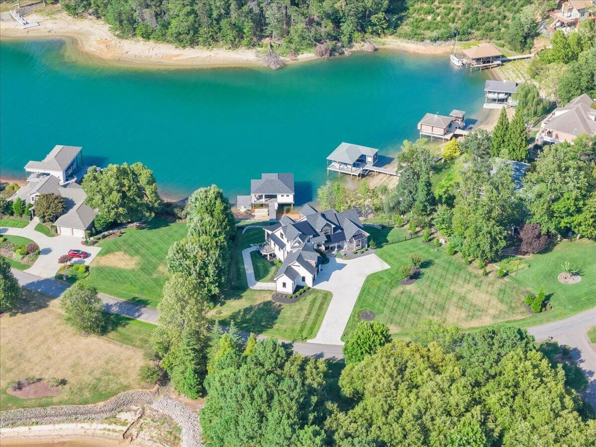 176 Three Point Isle DR - Photo 97