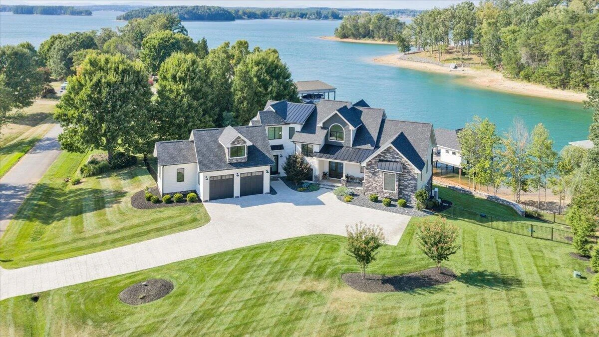176 Three Point Isle DR - Photo 98
