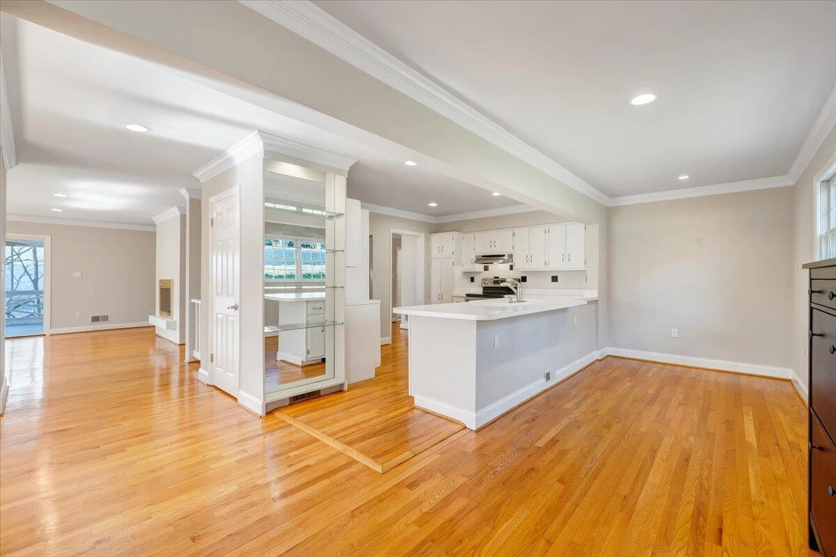3119 Stoneridge RD SW - Photo 8
