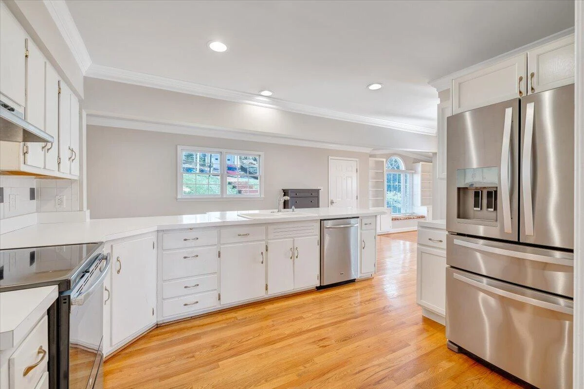 3119 Stoneridge RD SW - Photo 11