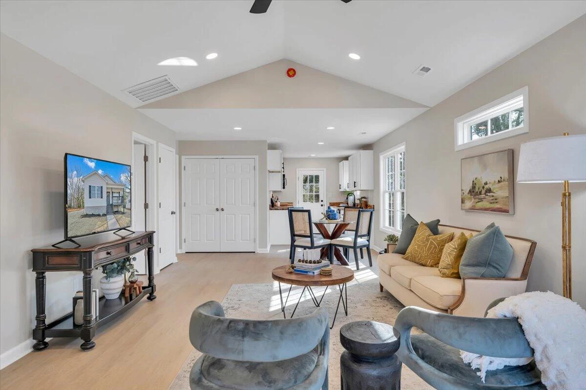 3708 Michigan AVE NW - Photo 16
