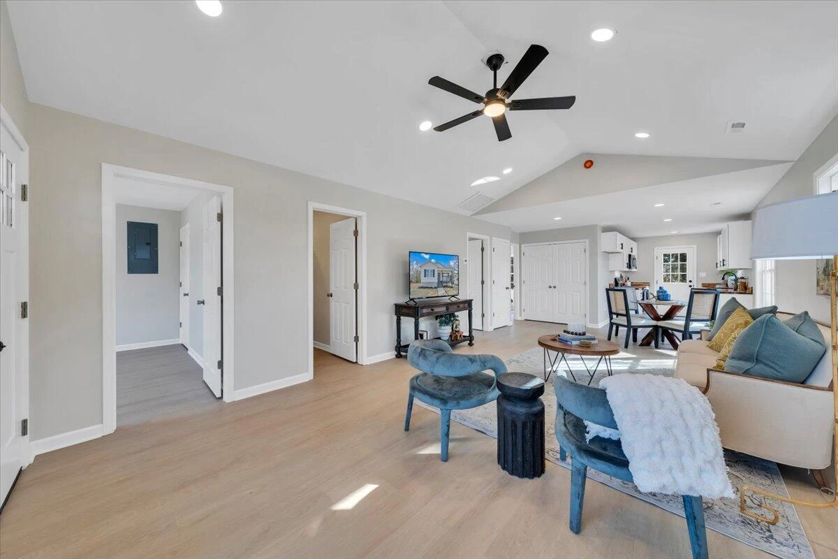 3708 Michigan AVE NW - Photo 17